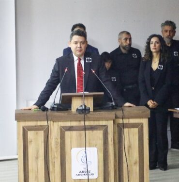 Depremin birinci yıl dönümünde  anlamlı ziyaret