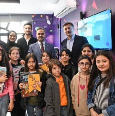 Bakan Kacır'dan İstanbul'da bilim merkezi açılışı