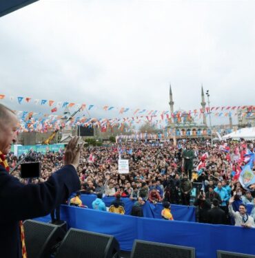 Cumhurbaşkanı Erdoğan’dan büyük mitingde “Kayseri” övgüsü