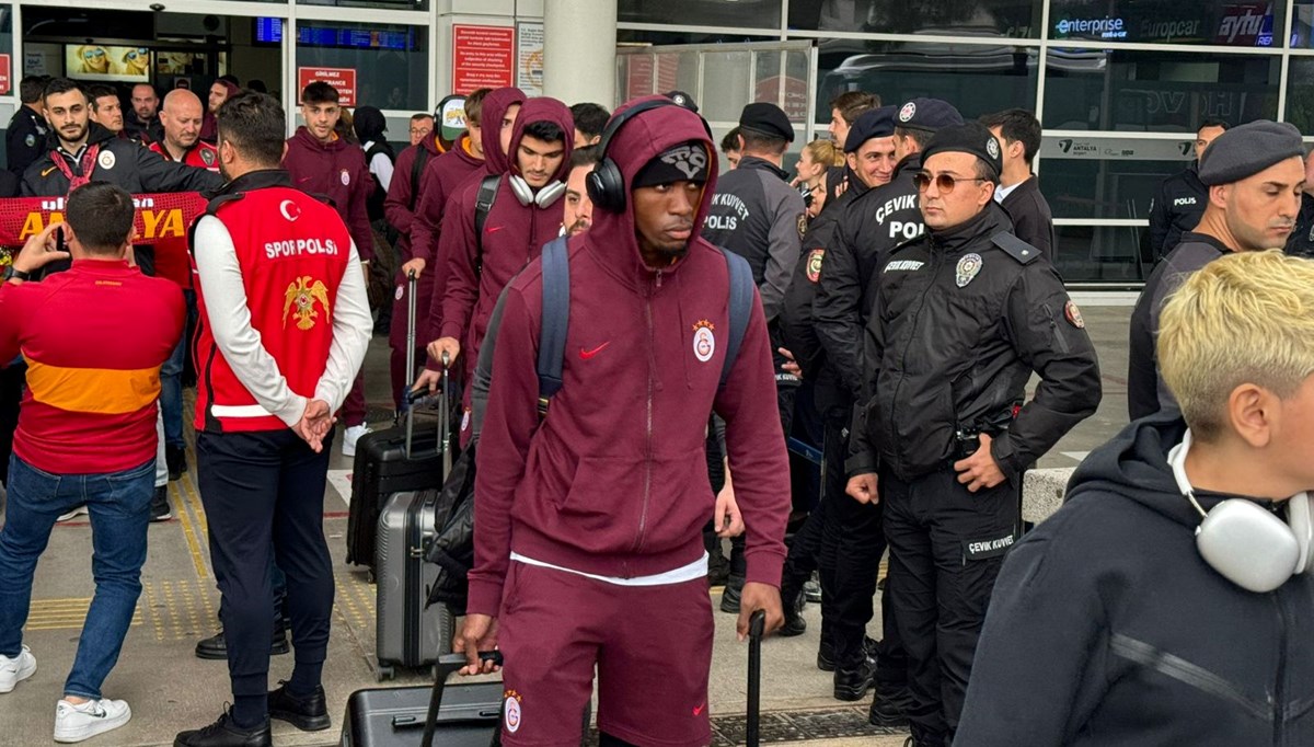 Galatasaray kamp için Antalya'ya geldi