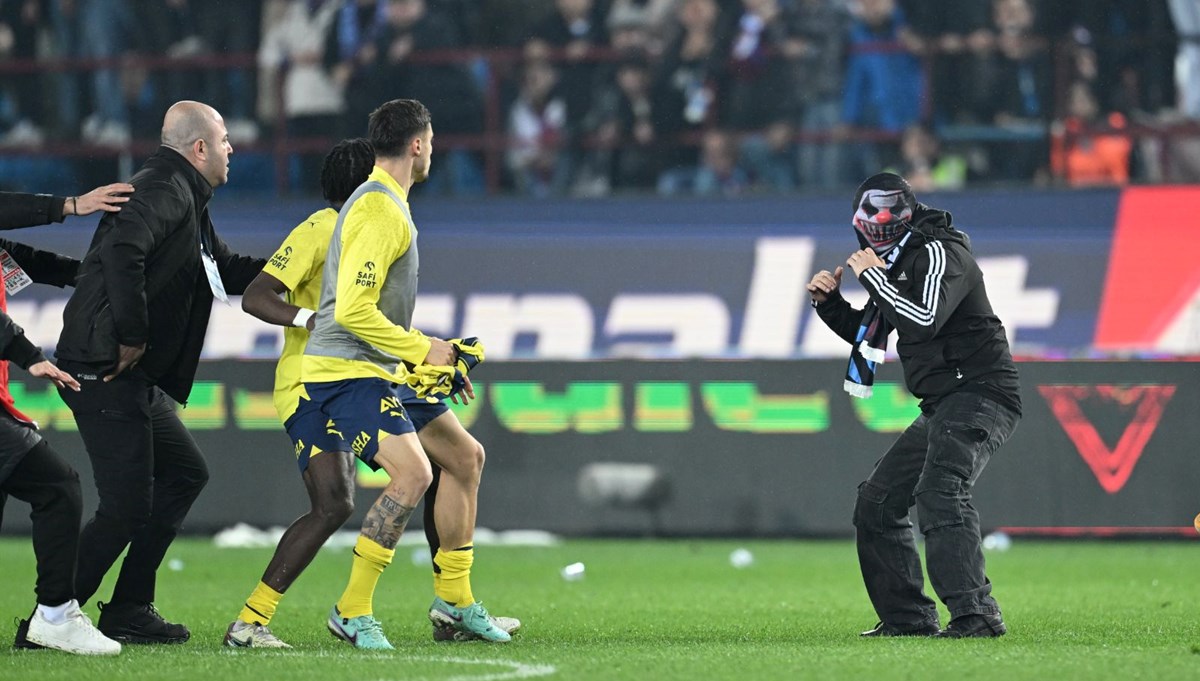 Trabzon'da olaylı maç: Hukuki ve sportif cezalar kapıda! (Fenerbahçeli futbolcular ceza alabilir mi?)