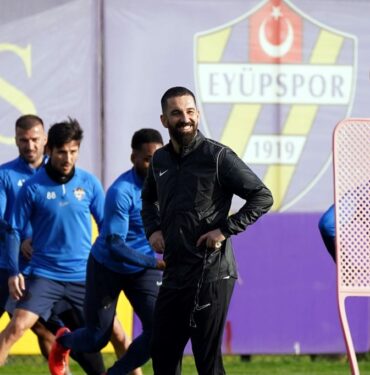 Arda Turanlı Eyüpspor şampiyonluk için sahaya çıkıyor
