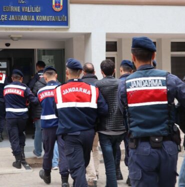 Edirne'de aranan 136 kişi yakalandı
