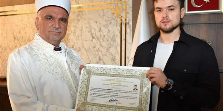 Kazakistan asıllı genç Bilecik’te Müslüman oldu