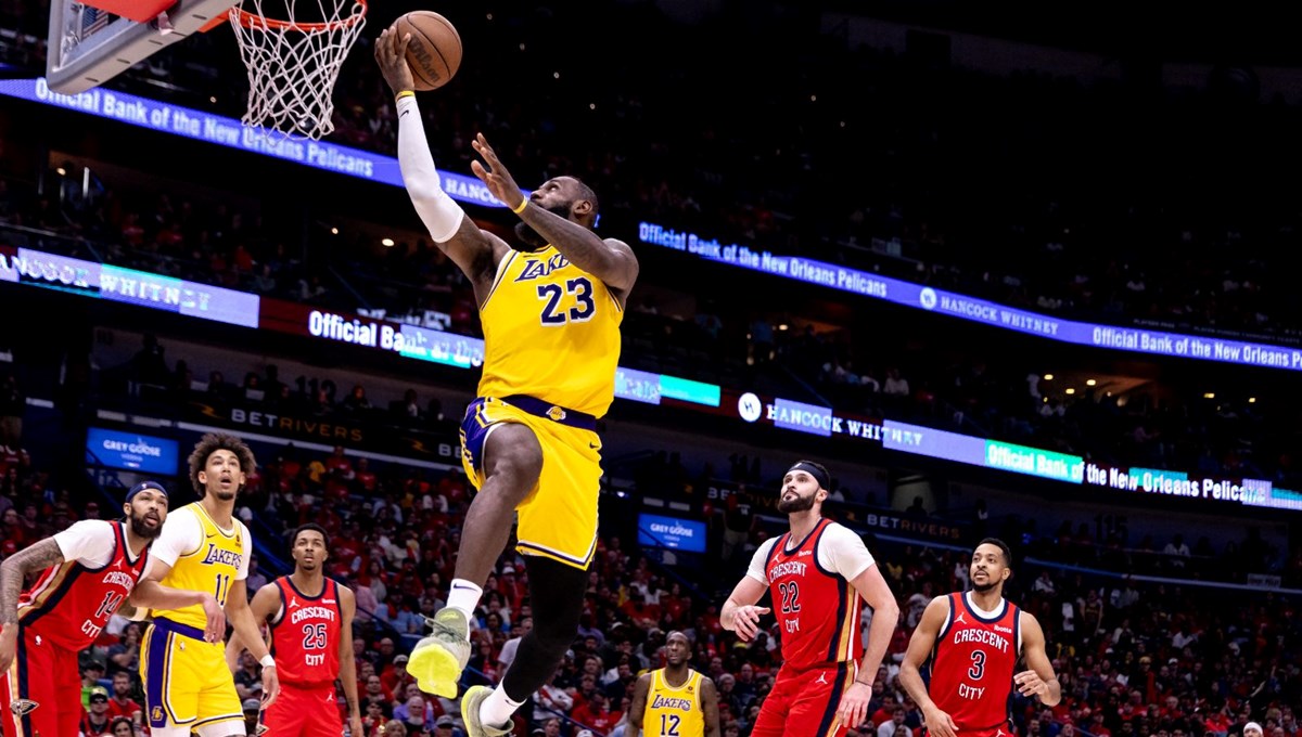 NBA'de Lakers play-off biletini kaptı