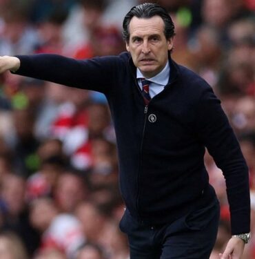 Unai Emery 3 yıl daha Aston Villa'da