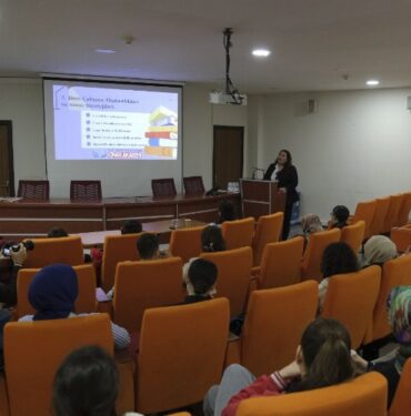 Çınar Akademi’den ‘Sınav Kaygısı’ semineri