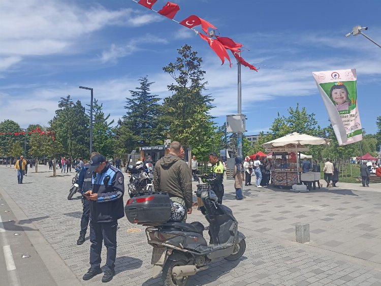 Düzce'de zabıta ve polis ortak uygulama yaptı