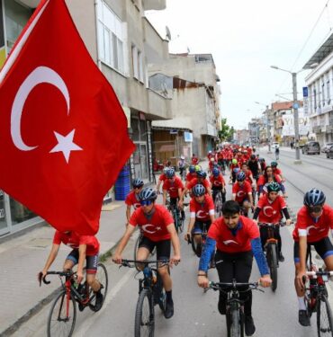 Kocaeli’de pedallar ‘Barış’ için çevrildi