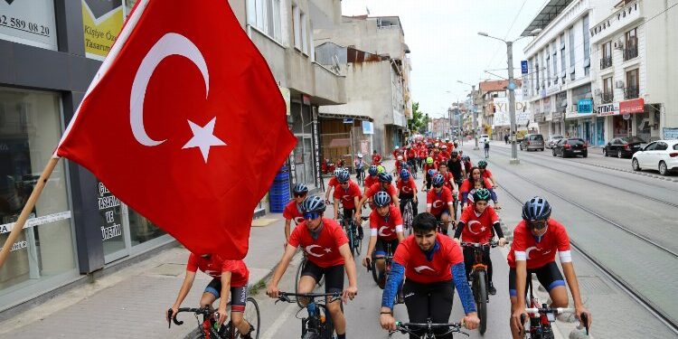Kocaeli’de pedallar ‘Barış’ için çevrildi