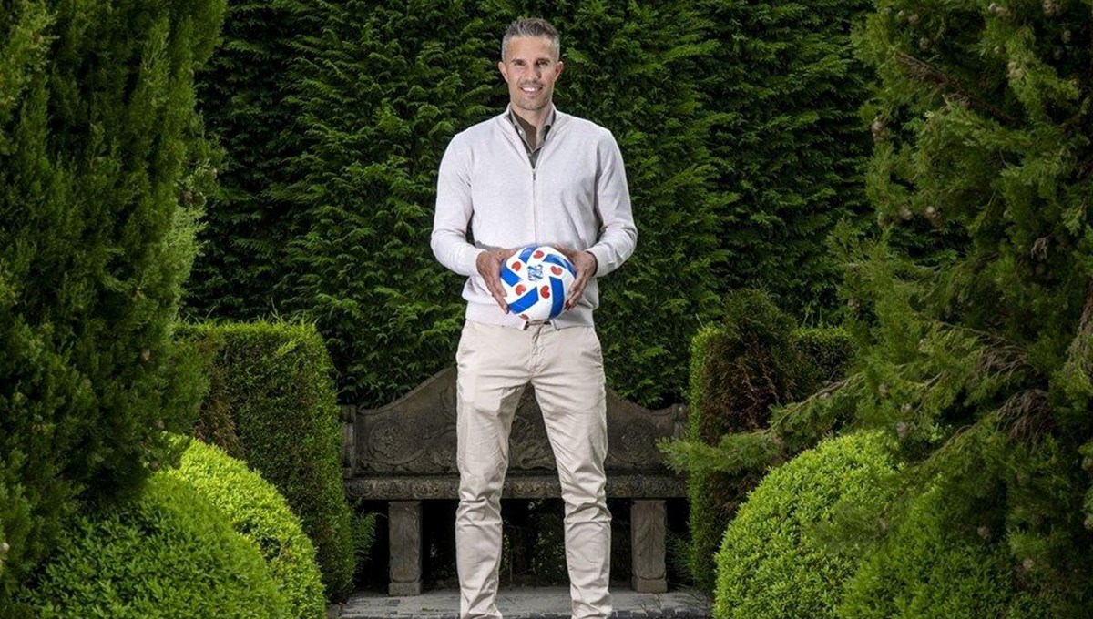 Robin van Persie, Heerenveen'in teknik direktörlük görevine getirildi