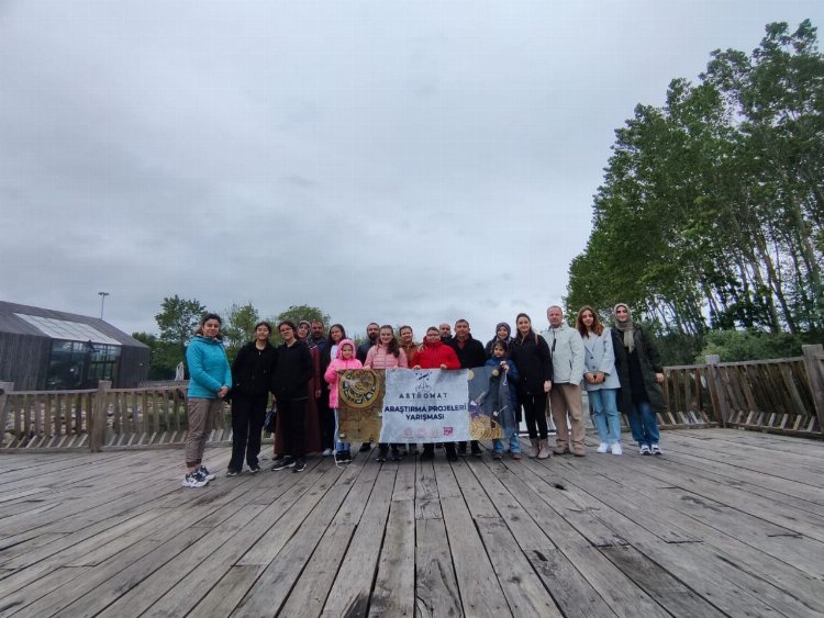 Sakarya'da dereceye giren öğrenci ve ailelerine turizm gezisi