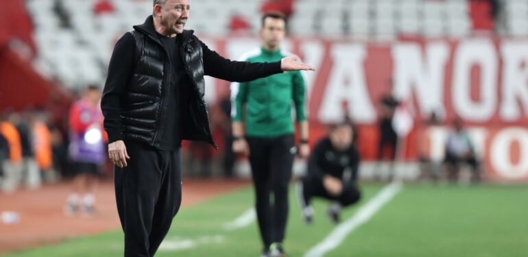 Sergen Yalçın: Antalyaspor'da son üç maçımız