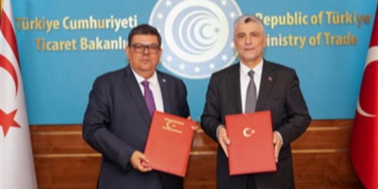 Bakan Bolat, KKTC Maliye Bakanı Berova ile bir araya geldi