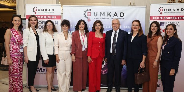 Bursa'da kadın mühendisler Nilüfer'de buluştu