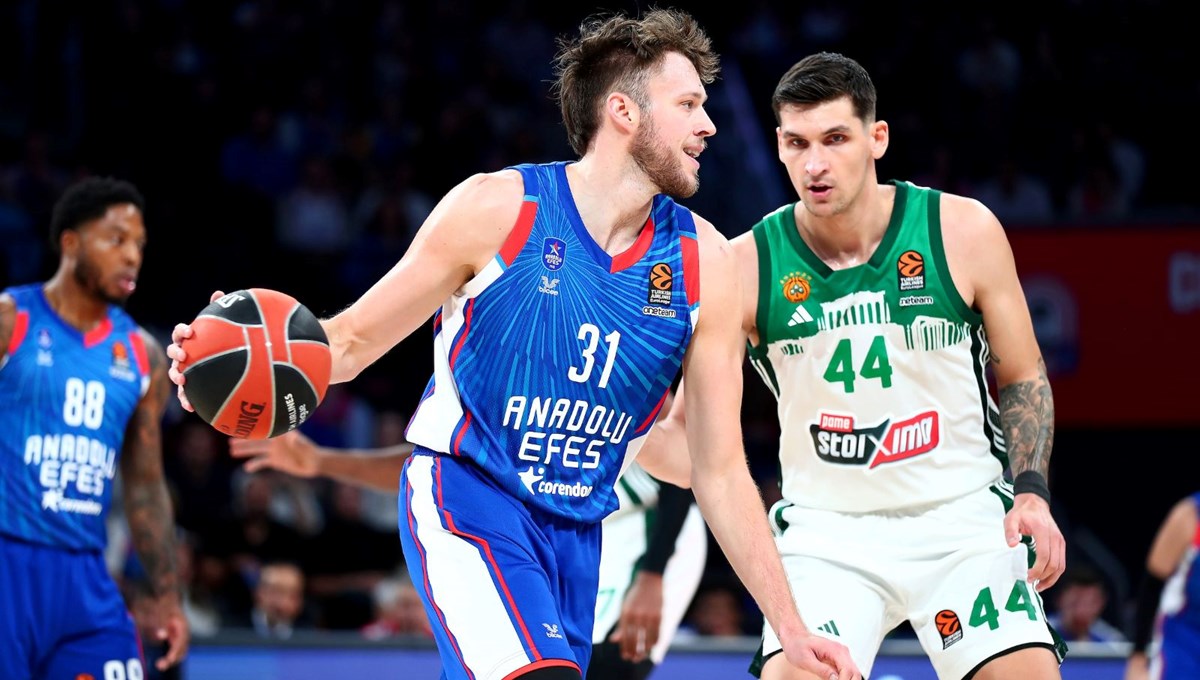 Kızılyıldız, Anadolu Efes'ten ayrılan Mike Daum'u kadrosuna kattı