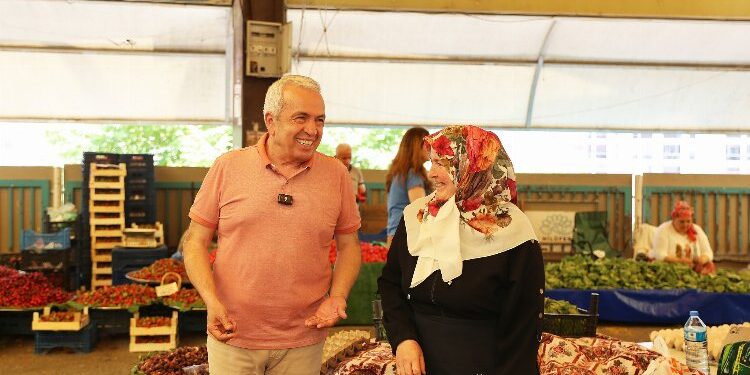 Nilüfer'de hem çiftçiye hem de vatandaşa kazandıran pazar