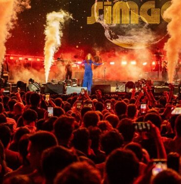 Simge'den Bursa'da muhteşem performans