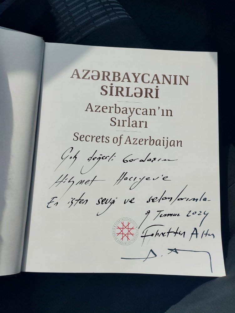 'Azerbaycan’ın Sırları' kitabı Hacıyev’e takdim edildi