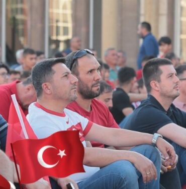 Başkan Rasim Arıdan çocuk ve gençlere müjde