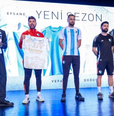 Erzurumspor'dan yeni sezon için Atatürk, Nene Hatun ve İbrahim Erkal'lı özel forma