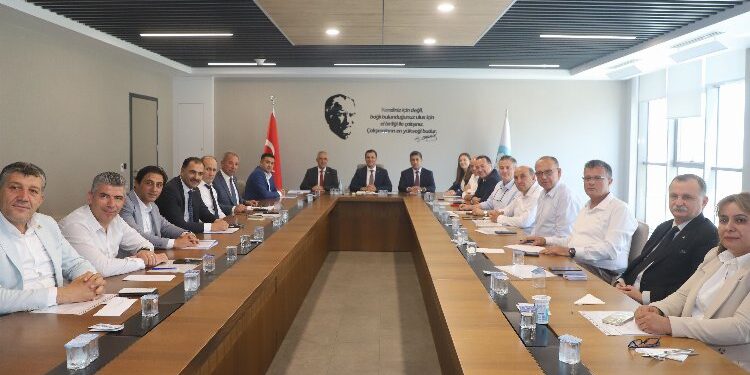 Manisa Büyükşehir'de stratejik toplantı