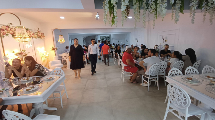 Antalya'nın Kumluca'da Lizz Cafe açıldı