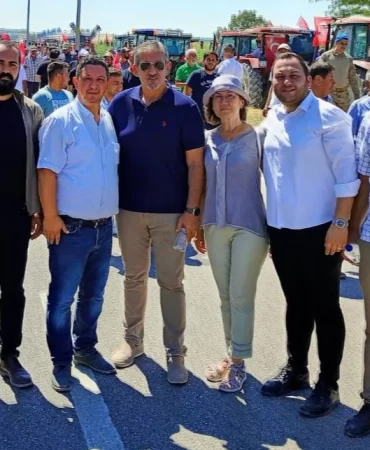 Balıkesir Bandırma'da CHP'liler domates üreticilerini dinledi