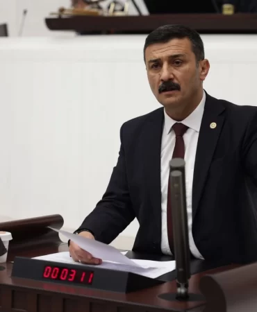 Bursa Milletvekili Türkoğlu'ndan Bakan Tekin'e 'taşımalı' önerge!