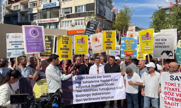 İYİ Partili Türkoğlu TOKİ mağdurlarına ses oldu! Bakan Kurum'a TOKİ soruları...