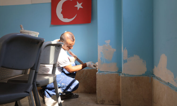İzmir'de Güzelbahçe okulları yeni döneme hazırlanıyor