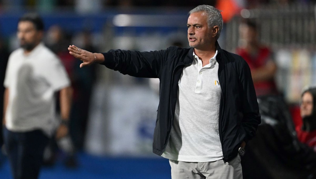 Jose Mourinho: Jose Mourinho: Kötü hakem ve VAR'a karşı oynadık