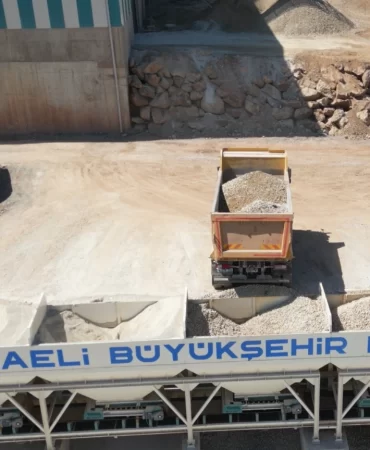 Kocaeli'den çevre dostu taş kırma ve eleme tesisi