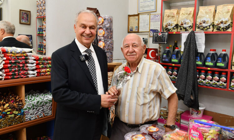 Mustafakemalpaşa Belediyesi'nde 143