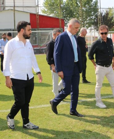 TFF Başkanı Hacıosmanoğlu, Amedspor tesislerini ziyaret etti