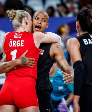 Türkiye-Çin voleybol çeyrek final maçı ne zaman, saat kaçta ve hangi kanalda? Filenin Sultanları milli maç tarihi