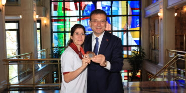 Başkan İmamoğlu, paralimpik şampiyonlarını ağırladı