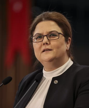 Derya Yanık'tan Cenevre'de dikkat çeken görüşme