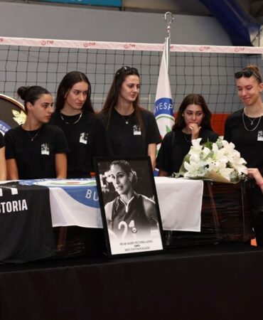 Evinde ölü bulunan Nilüfer Belediyesporlu Lopez için tören düzenlendi