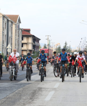 İnegöl’de 'Zaferden Kurtuluşa' pedal basıldı
