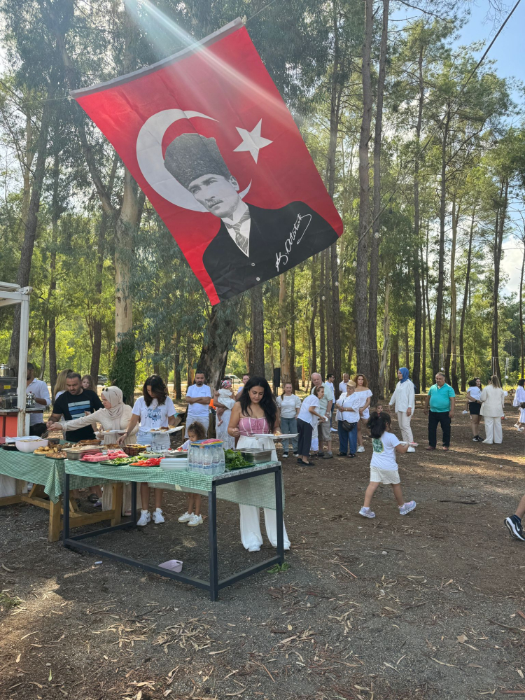 Muğla'da kreş öğrencileri 'Koleksiyon Bahçesi'nde