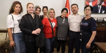 Rasim Arı'dan çay daveti