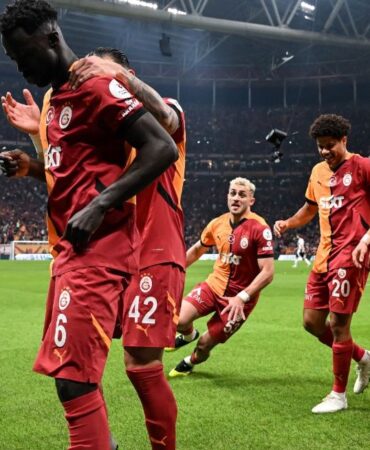 "Bu sezonun patronu Davinson" (Spor yazarlarından Galatasaray-Beşiktaş maçı yorumu)