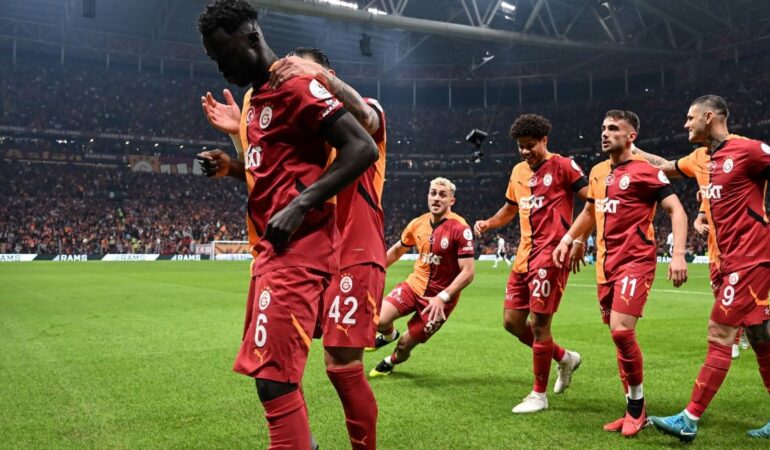"Bu sezonun patronu Davinson" (Spor yazarlarından Galatasaray-Beşiktaş maçı yorumu)