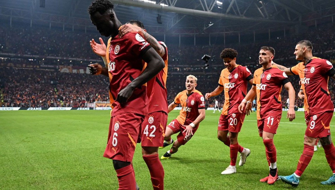 "Bu sezonun patronu Davinson" (Spor yazarlarından Galatasaray-Beşiktaş maçı yorumu)