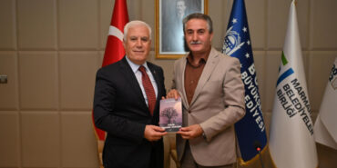 BURSAAKYAD’tan Başkan Bozbey’e anlamlı ziyaret