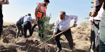 “Diktiginiz fidanlar dünyaya iyilik olarak yansıyacak”