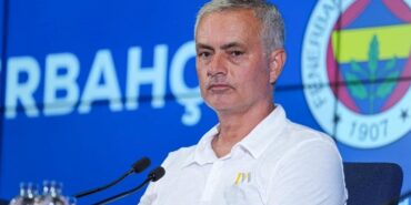 Jose Mourinho: Bu sezon ve gelecek sezon Fenerbahçe'nin başındayım