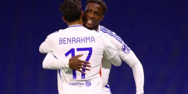 Lyon Teknik Direktöründen Zaha yorumu: "Futbolcu olarak değerlendirmek zor"