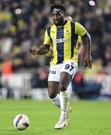 "Maxımın topa çok dokunuyor" (Spor yazarlarından Fenerbahçe yorumu)